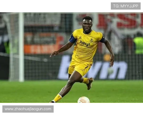 博尼法斯：从冷门联赛杀手到冠军拼图的成长轨迹解析