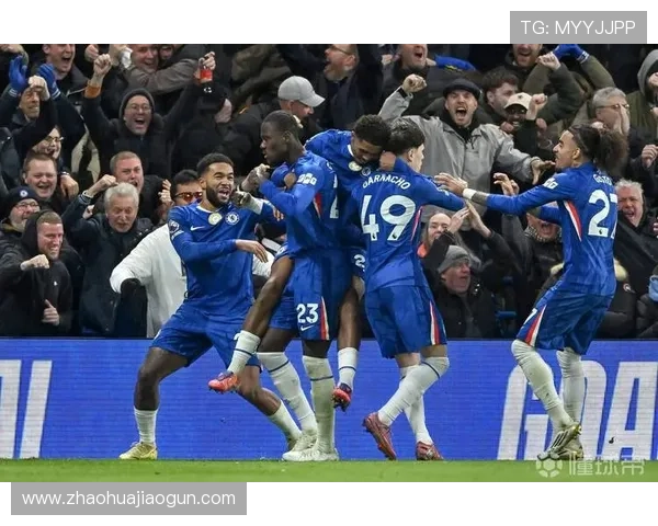 切尔西进攻表现问题显现,赛季中期攻防配合稳定性面临考验 切尔西进攻表现问题显现,赛季中期攻防配合稳定性面临考验