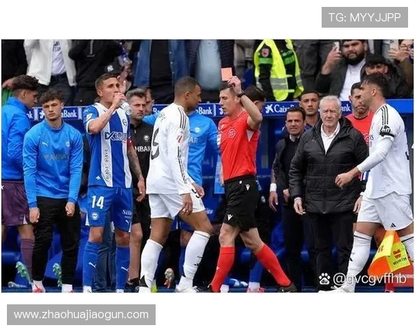 姆巴佩对阵欧洲顶级后卫的突破与压制能力解析 姆巴佩对阵欧洲顶级后卫的突破与压制能力解析